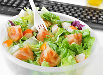 Healthy salad full of fresh vegetables and trendy toppings